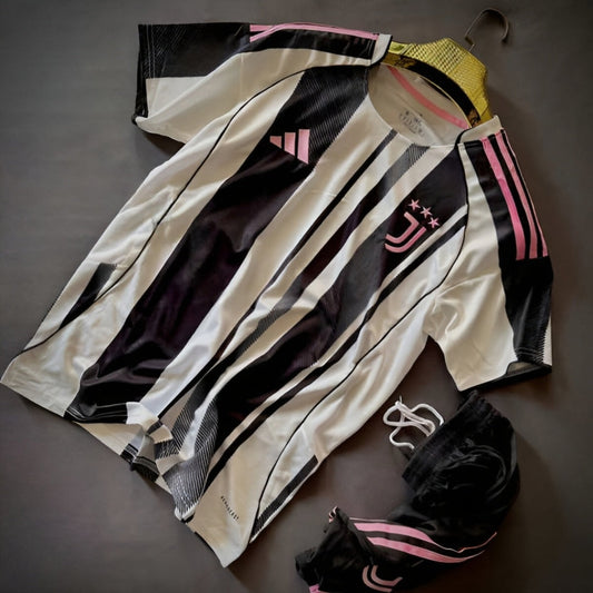 Juventus Home 2025-26 Jersey Set