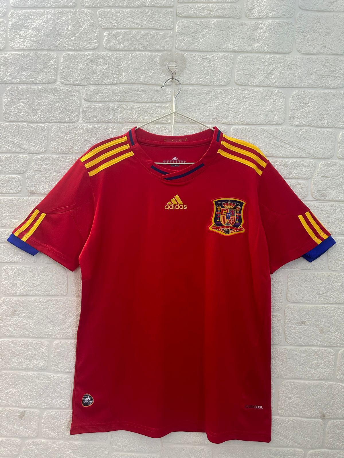 Spain 2010 Home Jersey Half Sleeves | Retro Version
