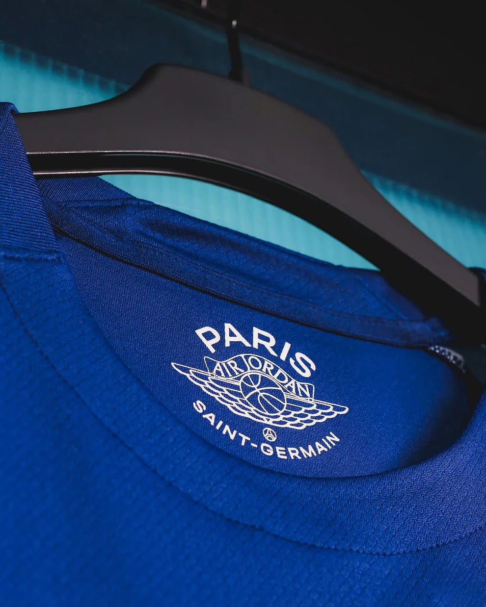 Paris Saint-Germain x Jordan Fourth Kit | Player Version